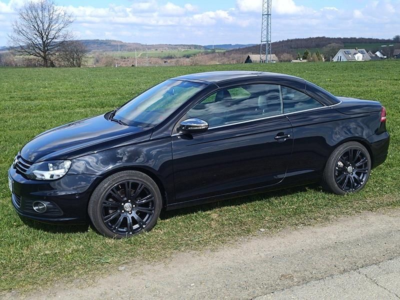 Gebraucht VW Eos 124 PS (91 kW) 2012 Schwarz Cabrio