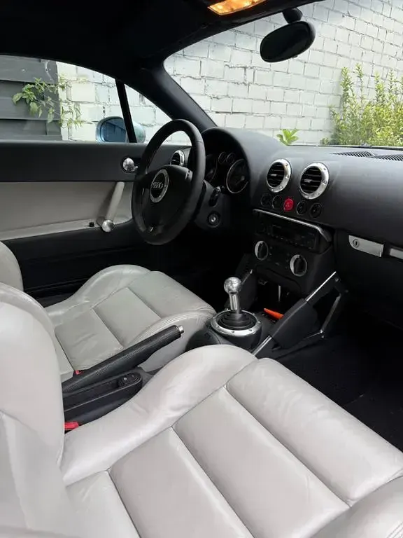 Gebraucht Audi TT S-Line 224 PS (164 kW) 2002 Silber Coupé