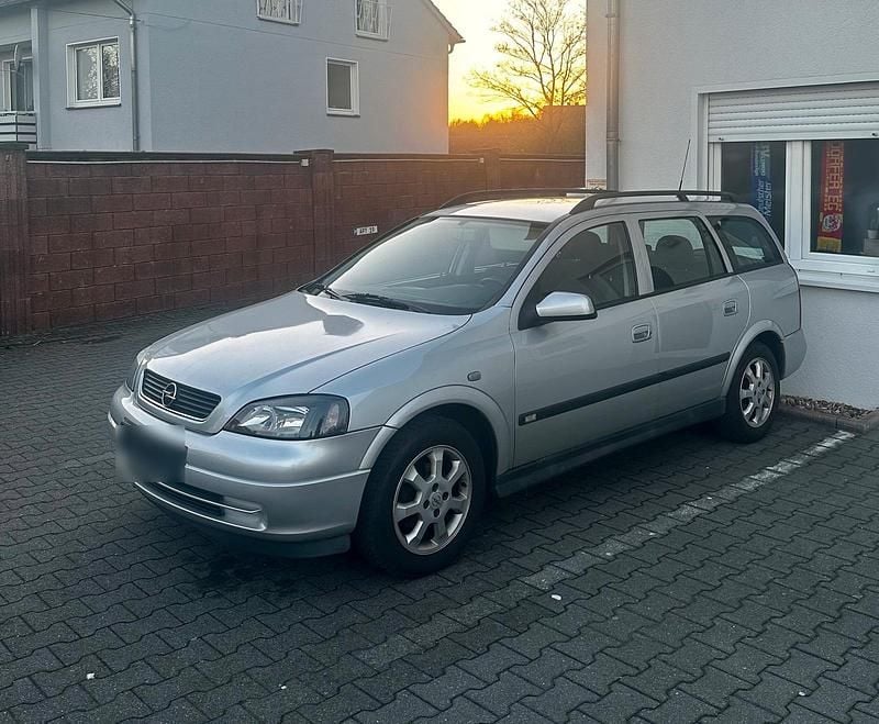 Gebraucht Opel Astra 84 PS (61 kW) 2004 Silber Kombi