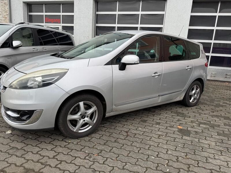 Grau Gebraucht 2012 Renault Scénic III Dynamique Van / Kleinbus | 2.900 € (Superpreis) - Bild 1/4