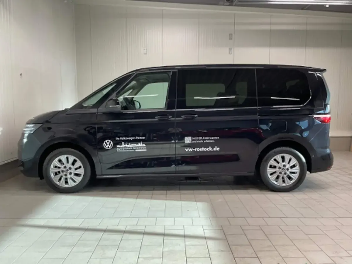 Second-hand VW Multivan Life 150 CP (110 kW) 2024 Monovolum