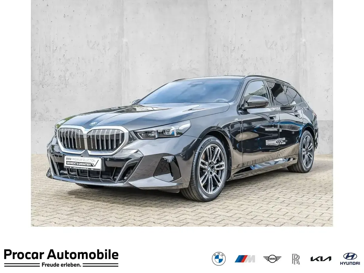 Gebraucht BMW 550e M Sport 489 PS (359 kW) 2025 Kombi