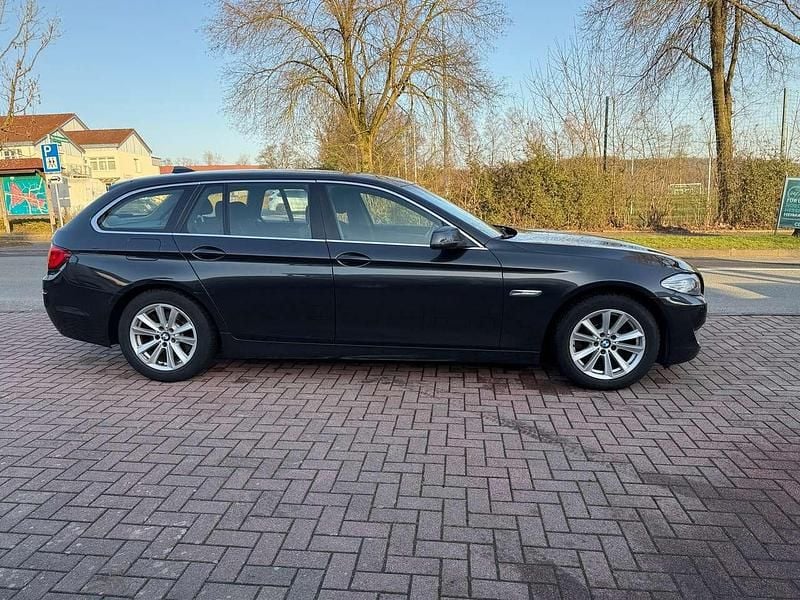 Gebraucht BMW 520 184 PS (135 kW) 2012 Sophistograu Kombi