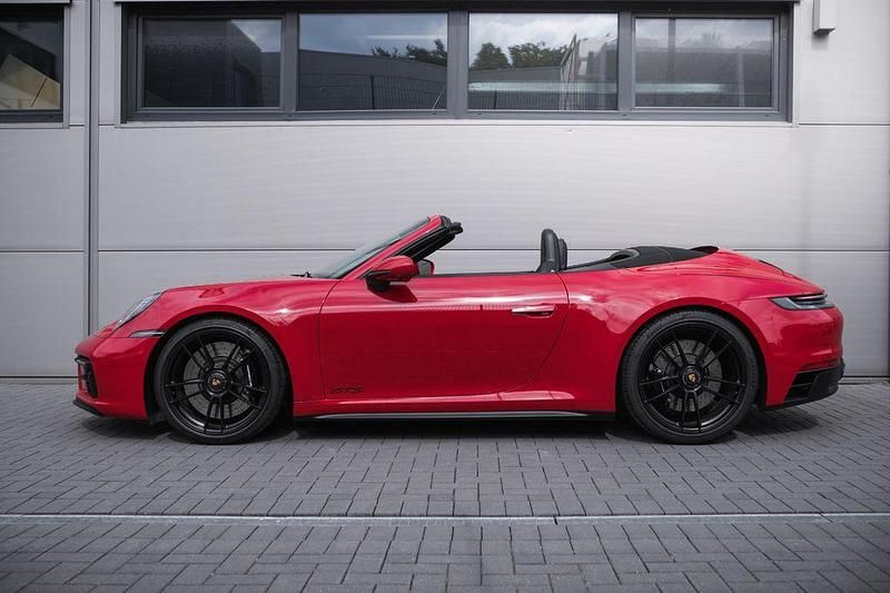 Karminrot Gebraucht 2022 Porsche 992 Cabrio | 168.900 € (Teuer) - Bild 1/4
