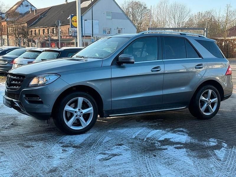 Gebraucht Mercedes ML250 204 PS (150 kW) 2013 Palladiumsilber  metalliclack SUV