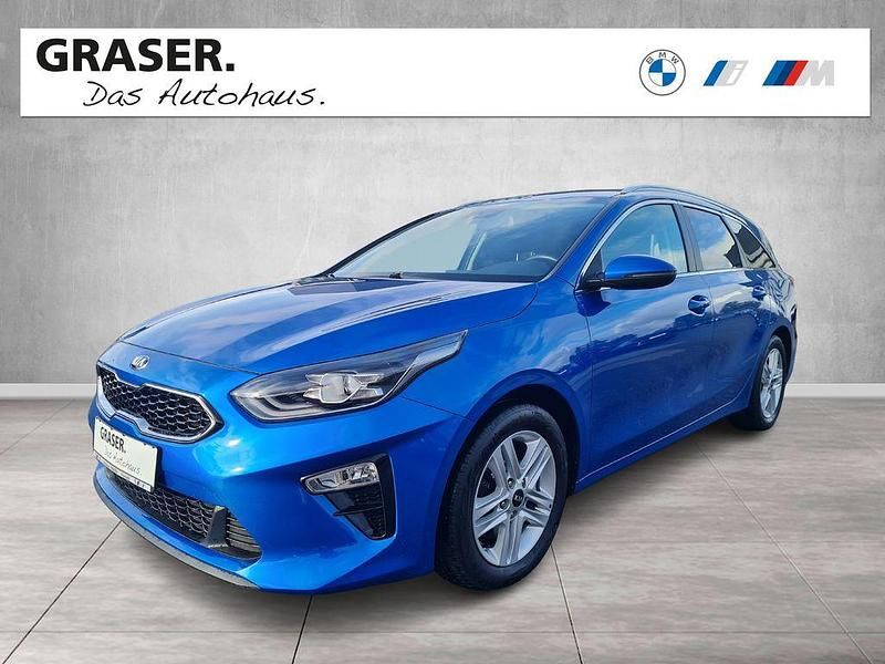 Blau Gebraucht 2020 Kia Ceed Vision Kleinwagen | 17.490 € (Fairer Preis) - Bild 1/4