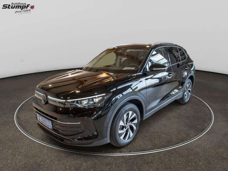 Deep black perleffekt Neu 2025 VW Tiguan Life SUV | 42.990 € (Fairer Preis) - Bild 1/4