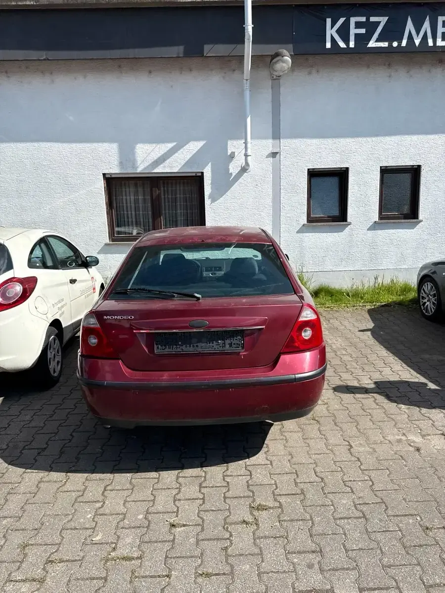 Gebraucht Ford Mondeo 143 PS (105 kW) 2005 Rot Limousine