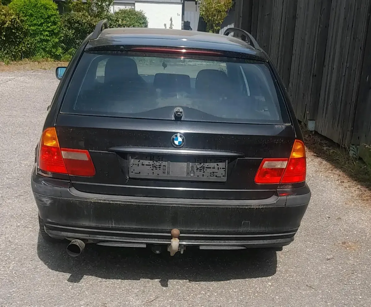 Używany BMW 320 150 KM (110 kW) 2002 Czarny Kombi