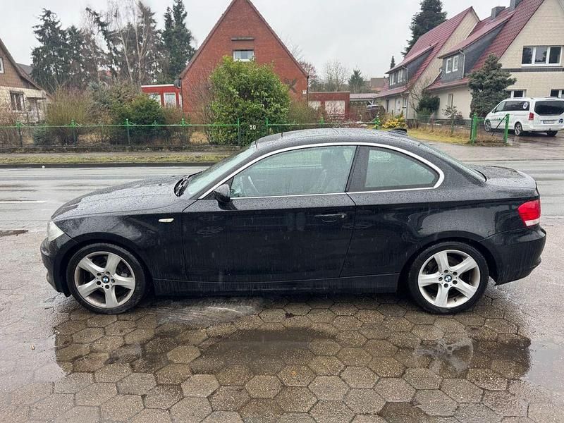 Gebraucht BMW 123 204 PS (150 kW) 2008 Schwarz Kleinwagen
