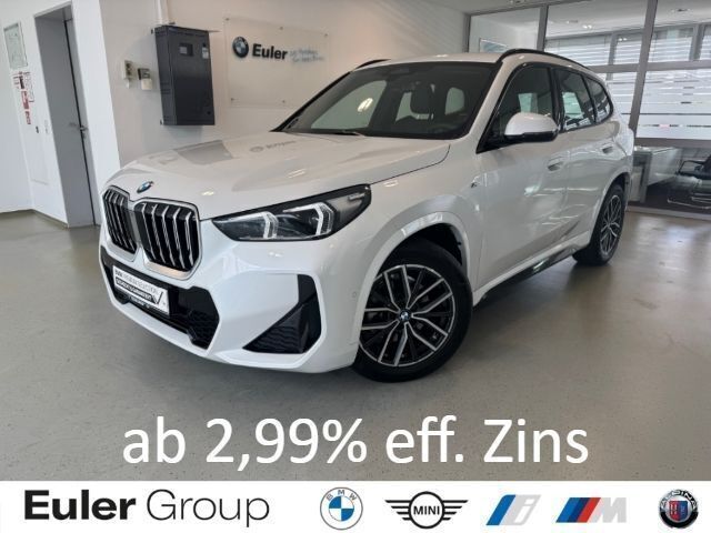 Weiss Gebraucht 2024 BMW X1 Performance SUV | 42.290 € (Fairer Preis) - Bild 1/4