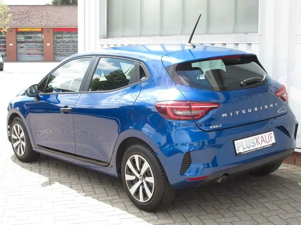 Gebraucht Mitsubishi Colt 67 PS (49 kW) 2024 Blau Kleinwagen