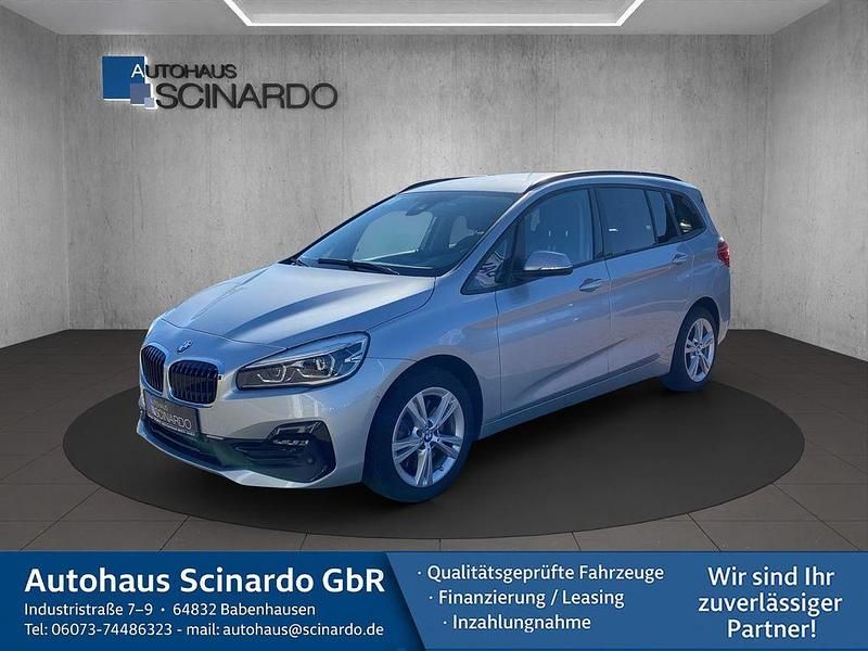 Silber Gebraucht 2021 BMW 218 Gran Tourer Sport Line Van / Kleinbus | 21.880 € (Fairer Preis) - Bild 1/4