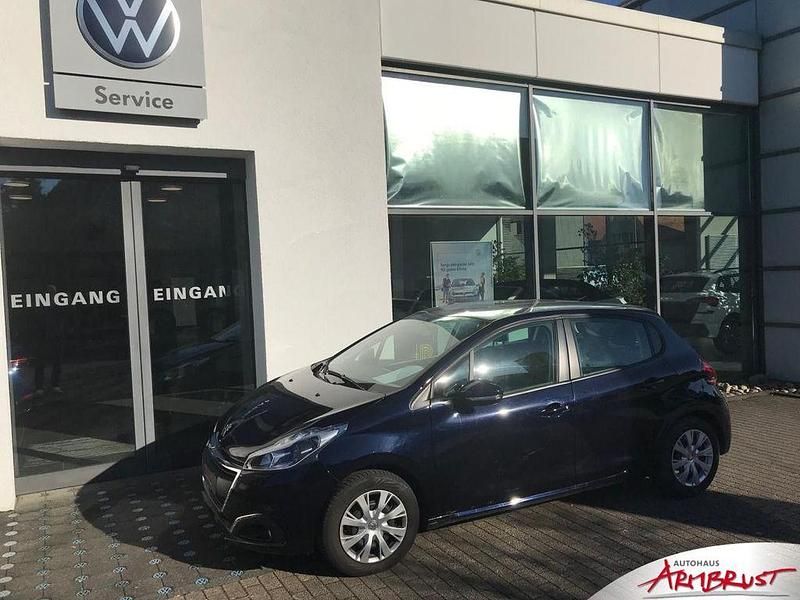Gebraucht Peugeot e-208 61 kW (83 PS) 2019 Blau (dunkelblau uni (blau)) Kleinwagen