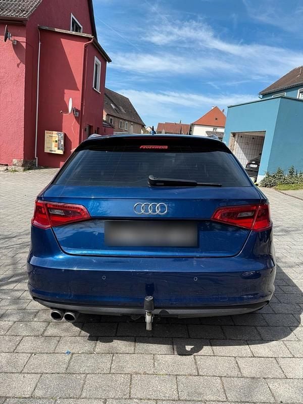 Gebraucht Audi A3 Ambiente 179 PS (131 kW) 2014 Blau Kombi