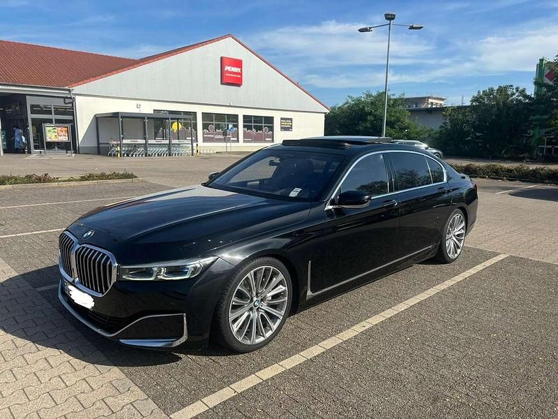 Gebraucht BMW 730 265 PS (194 kW) 2019 Schwarz Limousine