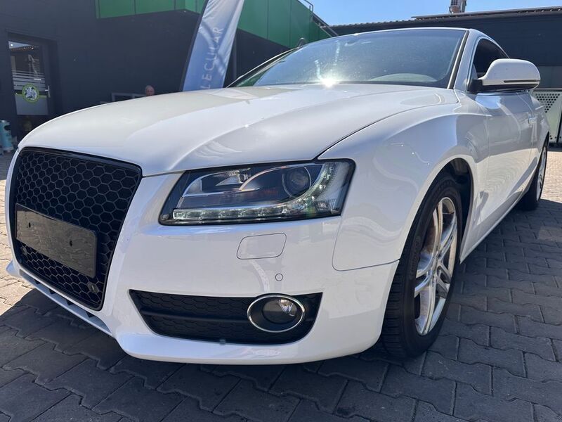 Weiß Gebraucht 2009 Audi A5 S-Line Coupé | 8.980 € (Fairer Preis) - Bild 1/4