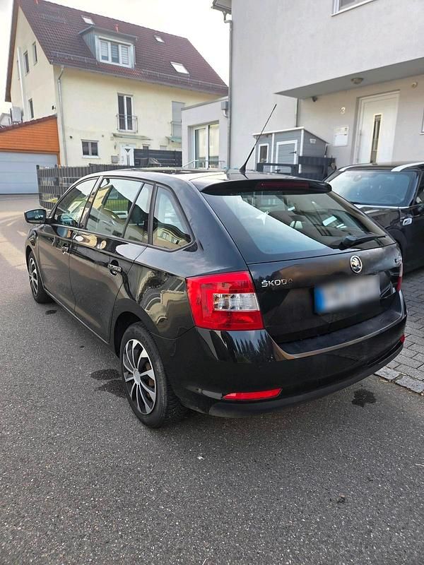 Gebraucht Skoda Rapid 85 PS (62 kW) 2013 Schwarz Kleinwagen