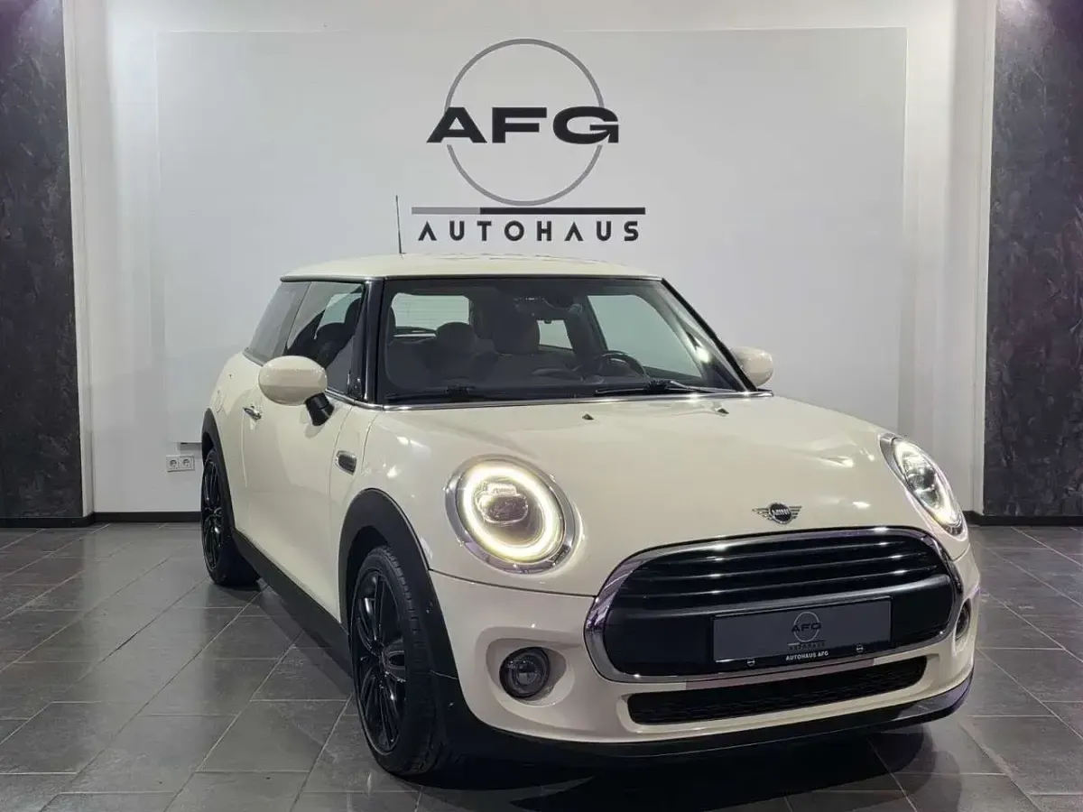 Gebraucht Mini ONE 102 PS (75 kW) 2020 Weiß Kleinwagen