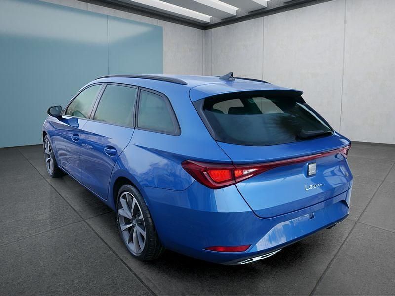 Neu Cupra Leon 150 PS (110 kW) 2025 Blau Kombi