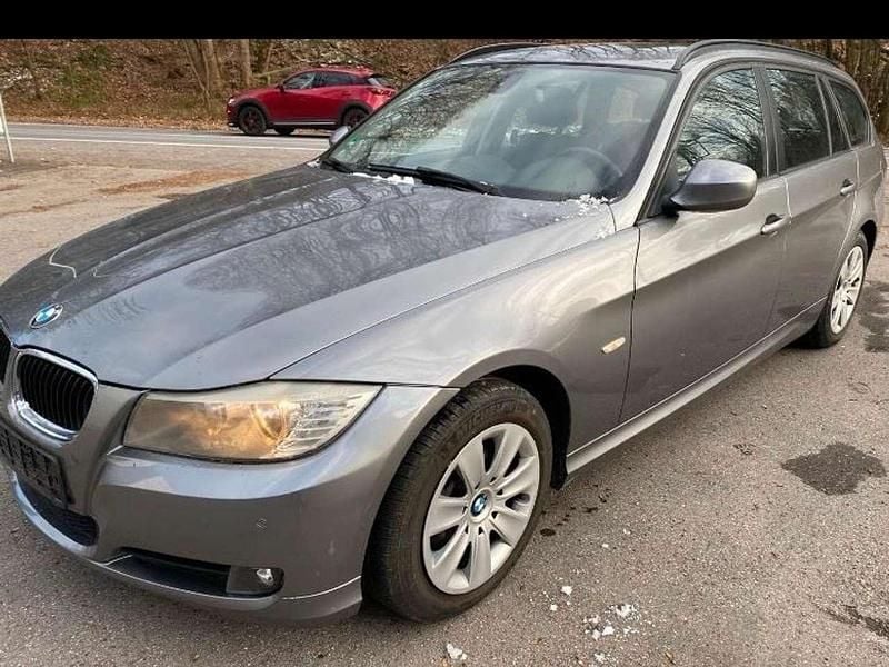 Second-hand BMW 318 143 CP (105 kW) 2012 Gri Break