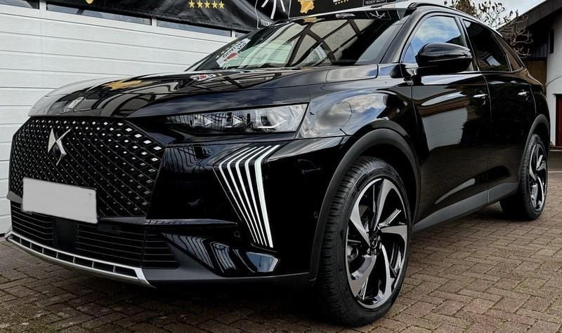 Schwarz Gebraucht 2024 DS Automobiles DS7 Crossback Opera SUV | 28.000 € (Guter Preis) - Bild 1/4