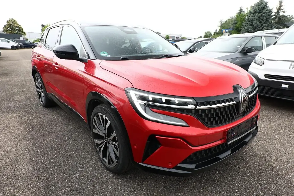 Gebraucht Renault Austral Iconic 200 PS (147 kW) 2023 Flammenrot / schwarz SUV