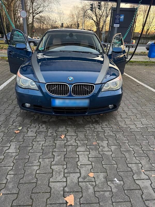 Gebraucht BMW 523 177 PS (130 kW) 2005 Blau Limousine
