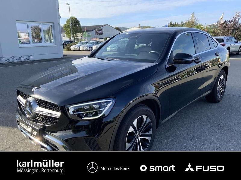 Gebraucht Mercedes GLC220 194 PS (142 kW) 2022 Schwarz Coupé