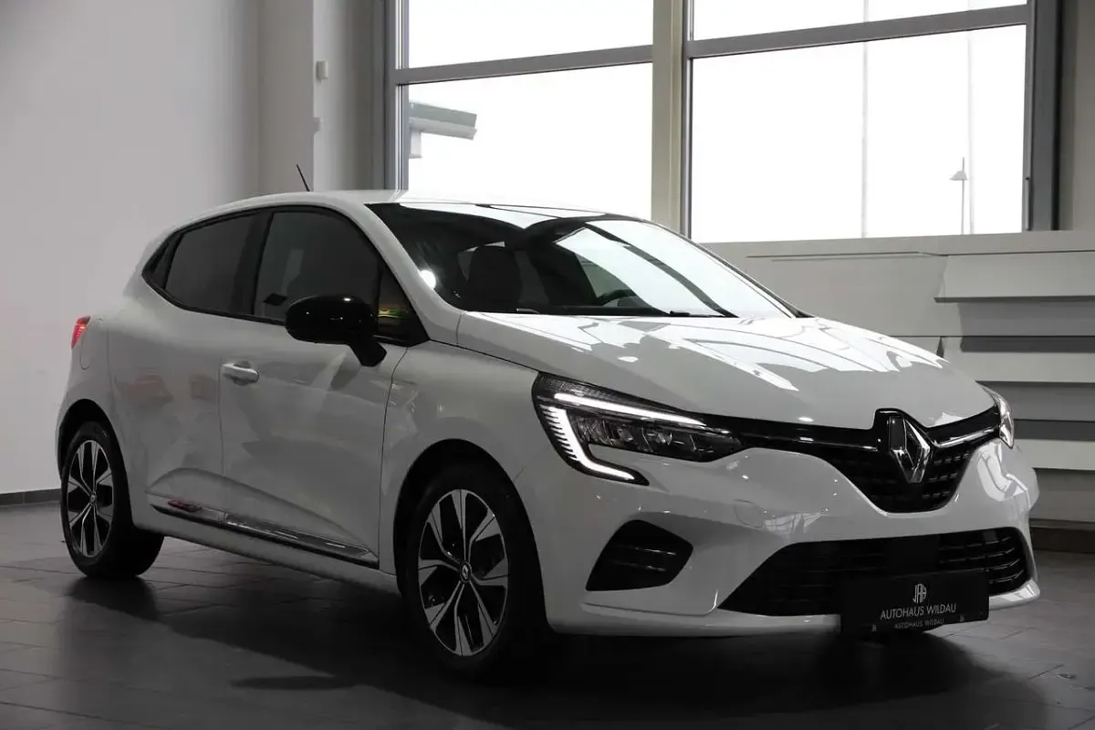 Brugt Renault Clio V Evolution 67 HK (49 kW) 2023 Hvid Sedan