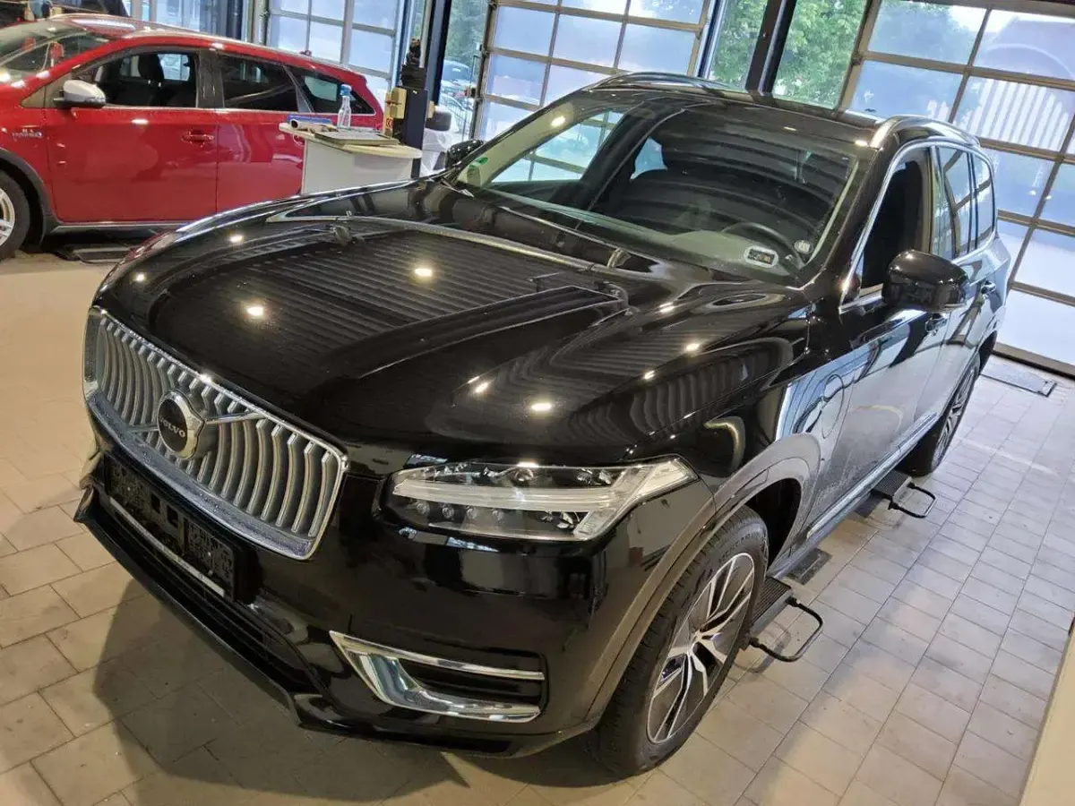 Gebraucht Volvo XC90 Core 454 PS (333 kW) 2024 Schwarz onyx black / metallic SUV