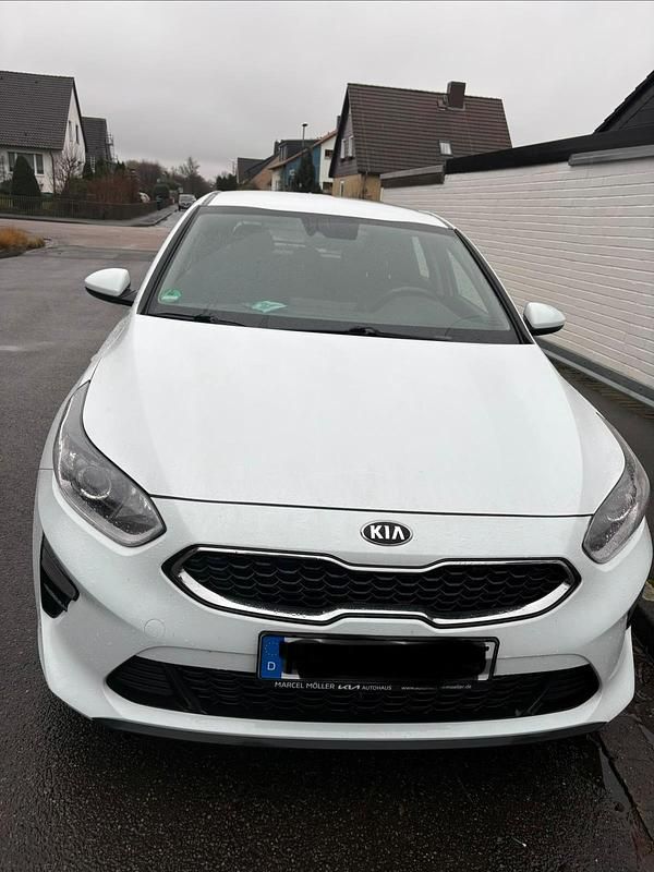 Gebraucht Kia Ceed 160 PS (117 kW) 2021 Weiß Kleinwagen
