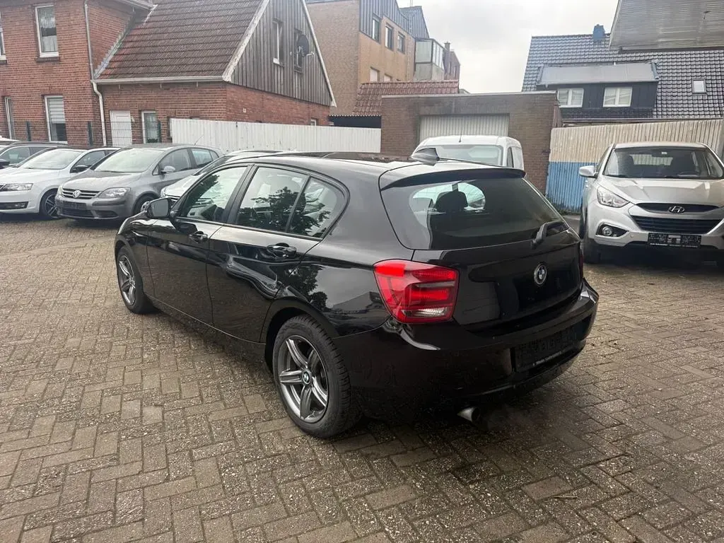 Gebraucht BMW 116 136 PS (100 kW) 2011 Schwarz Kleinwagen