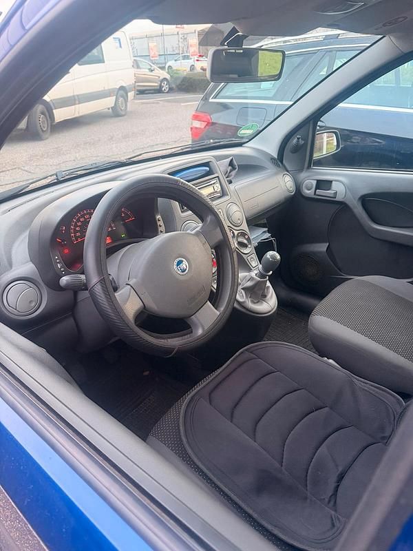 Second-hand Fiat Panda 2007 Albastru Hatchback