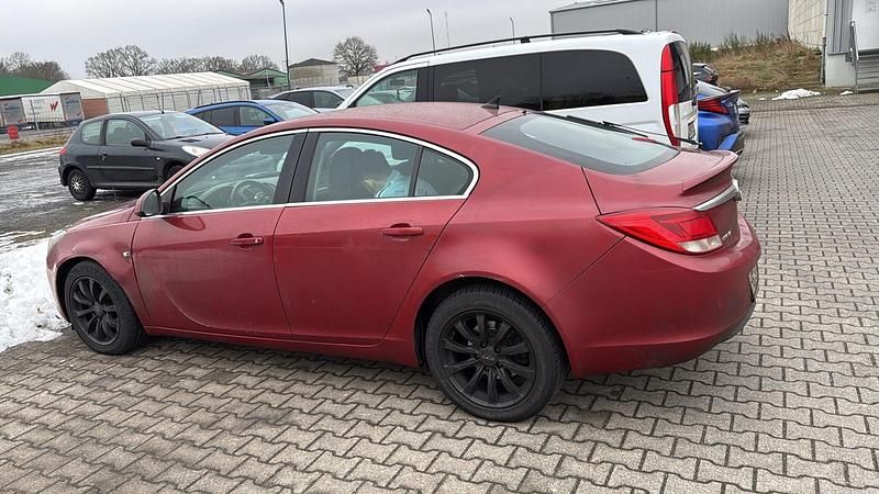 Gebraucht Opel Insignia 163 PS (119 kW) 2009 Rot Limousine