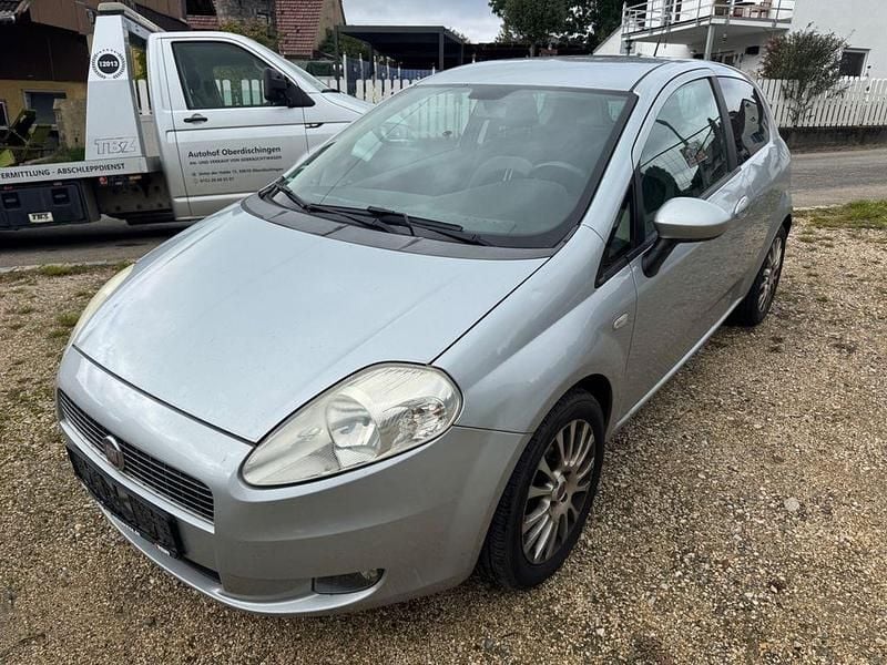 Gebraucht Fiat Punto Dynamic 77 PS (56 kW) 2009 Silber Kleinwagen