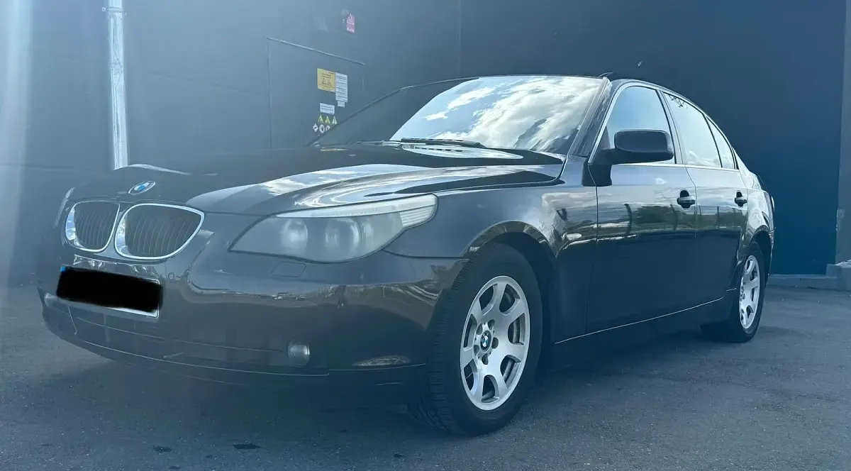Gebraucht BMW 520 163 PS (119 kW) 2007 Schwarz Limousine