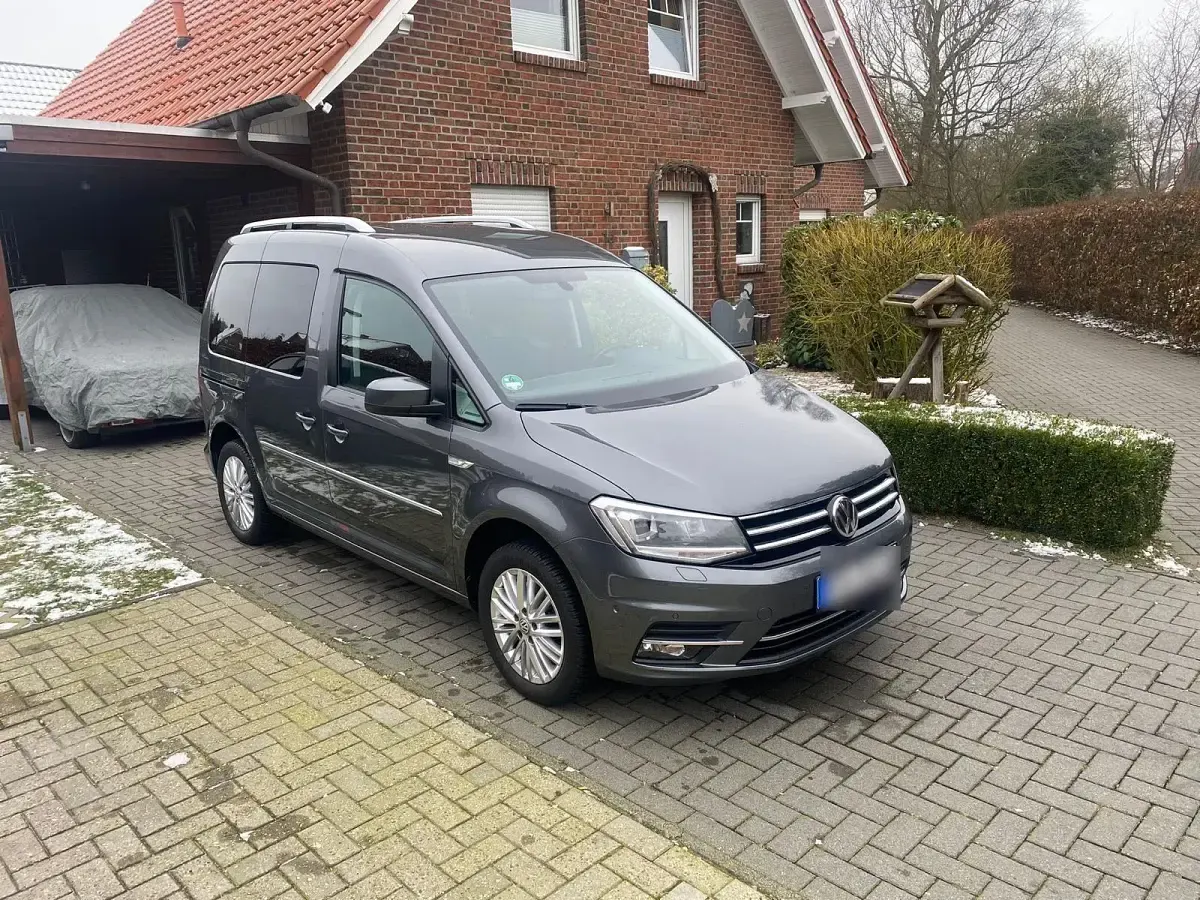 Usata VW Caddy 125 CV (91 kW) 2018 Grigio Monovolume