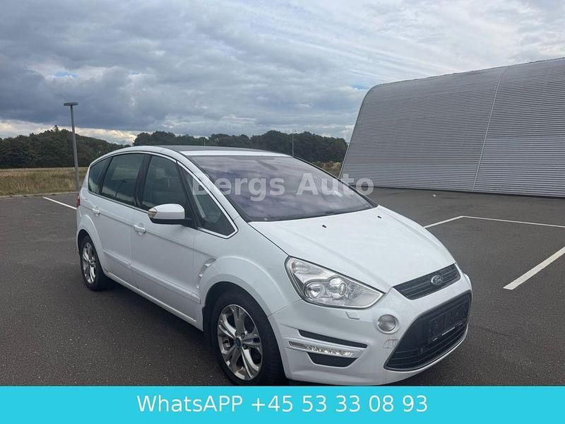 Weiß Gebraucht 2012 Ford S-MAX Titanium Van / Kleinbus | 3.900 € (Fairer Preis) - Bild 1/4
