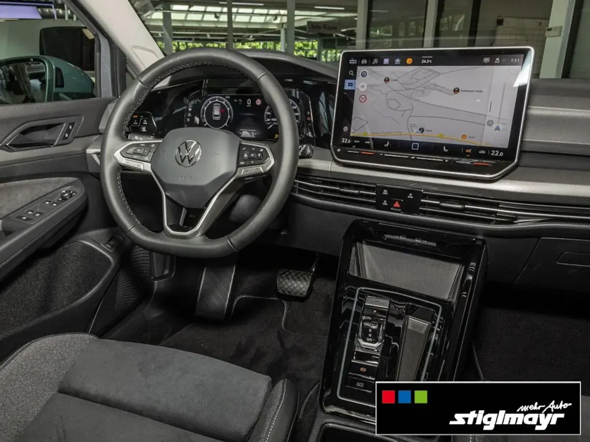 Gebraucht VW Golf VIII Style 150 PS (110 kW) 2024 Delfingrau metallic (metallic) Kombi