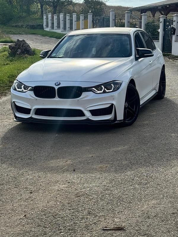 Weiß Gebraucht 2012 BMW 320 Limousine | 12.000 € (Fairer Preis) - Bild 1/4