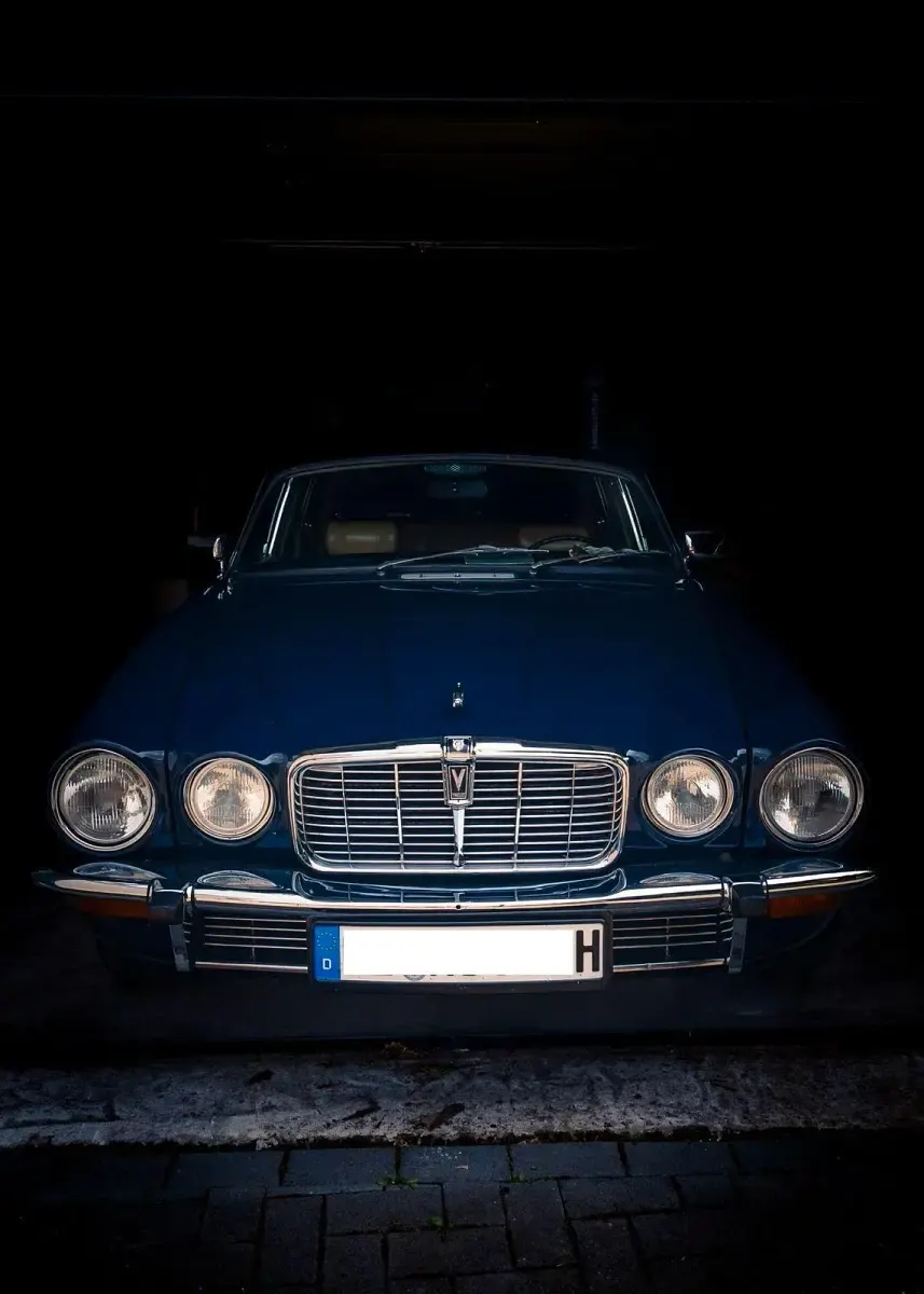 Gebraucht Jaguar XJ12 295 PS (216 kW) 1986 Blau Limousine