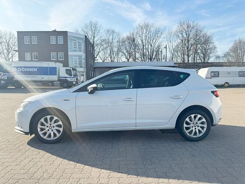 Gebraucht Seat Leon Style 150 PS (110 kW) 2014 Weiß Limousine