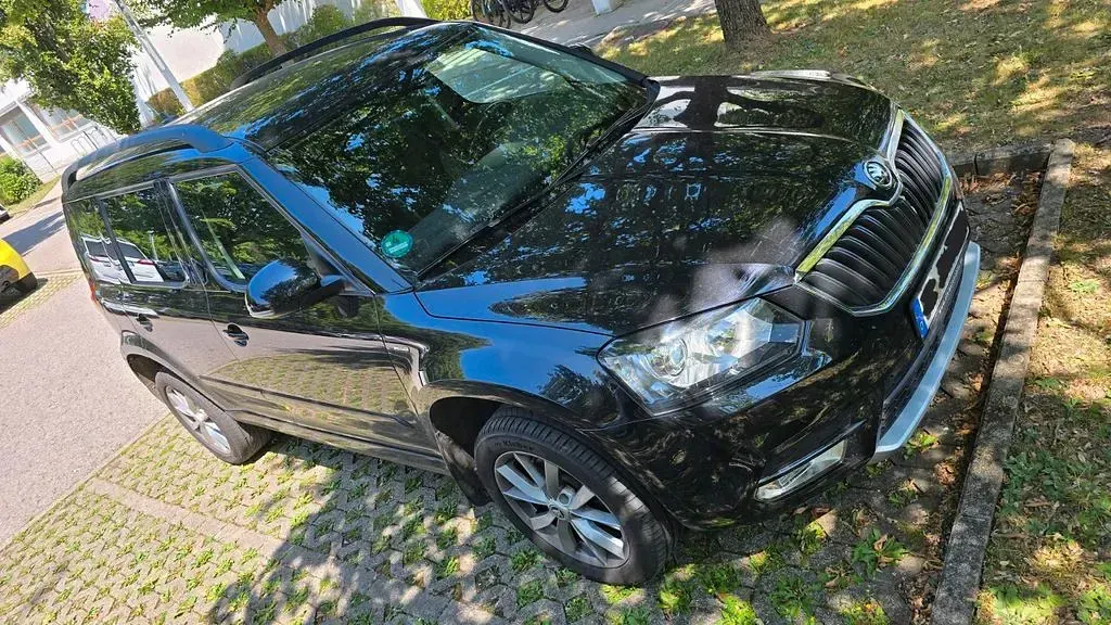 Gebraucht Skoda Yeti Joy 150 PS (110 kW) 2016 Schwarz SUV