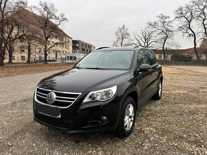 Schwarz Gebraucht 2011 VW Tiguan SUV | 7.499 € (Superpreis) - Bild 1/4