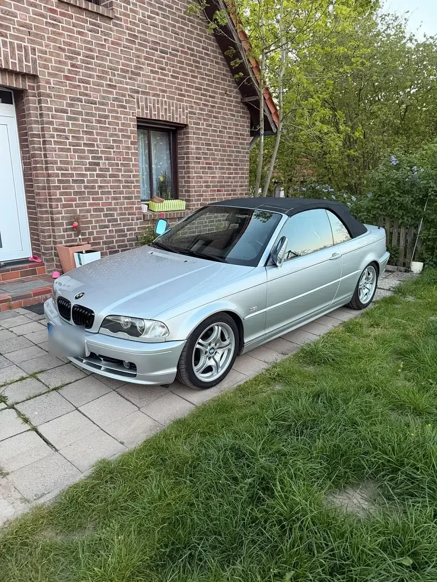 Gebraucht BMW 318 Cabriolet 143 PS (105 kW) 2002 Silber Cabrio