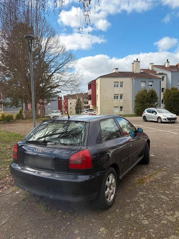 Gebraucht Audi A3 125 PS (91 kW) 1998 Blau Kleinwagen