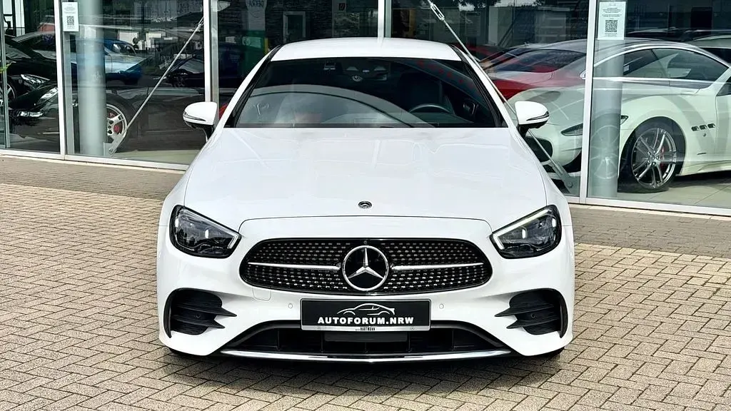 Gebraucht Mercedes E450 389 PS (286 kW) 2021 Weiß Coupé