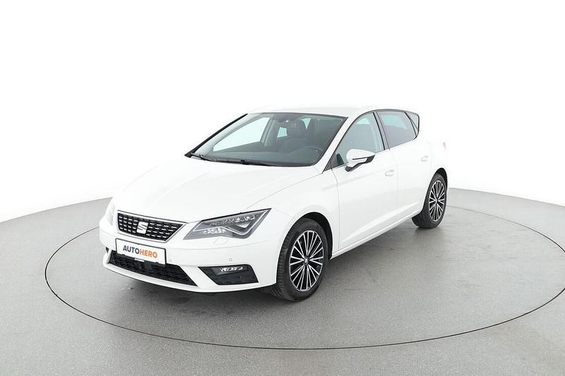 Weiß Gebraucht 2019 Seat Leon XCELLENCE Limousine | 14.320 € (Fairer Preis) - Bild 1/3