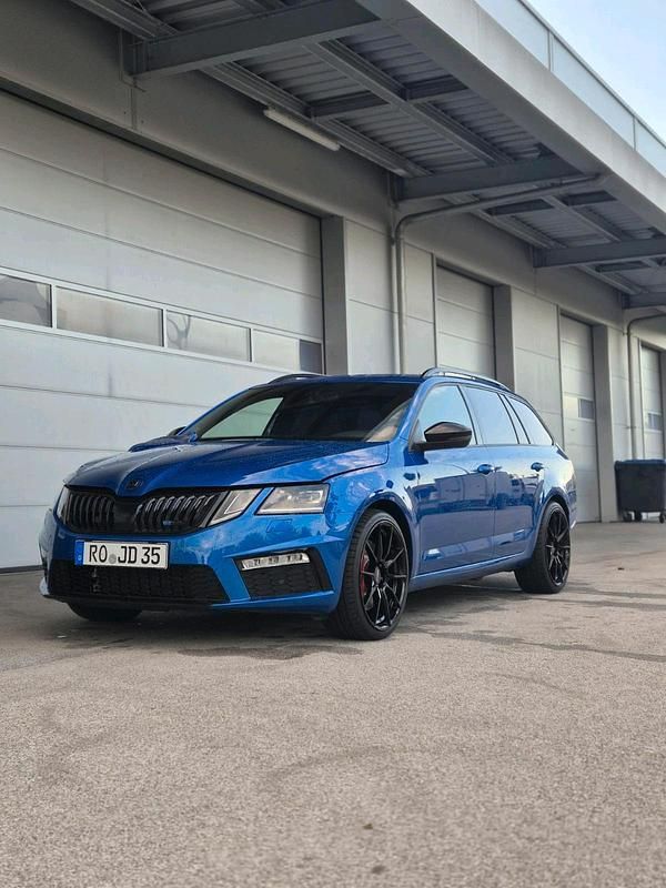 Gebraucht 2020 Skoda Octavia RS Kombi | 29.650 € - Bild 1/4